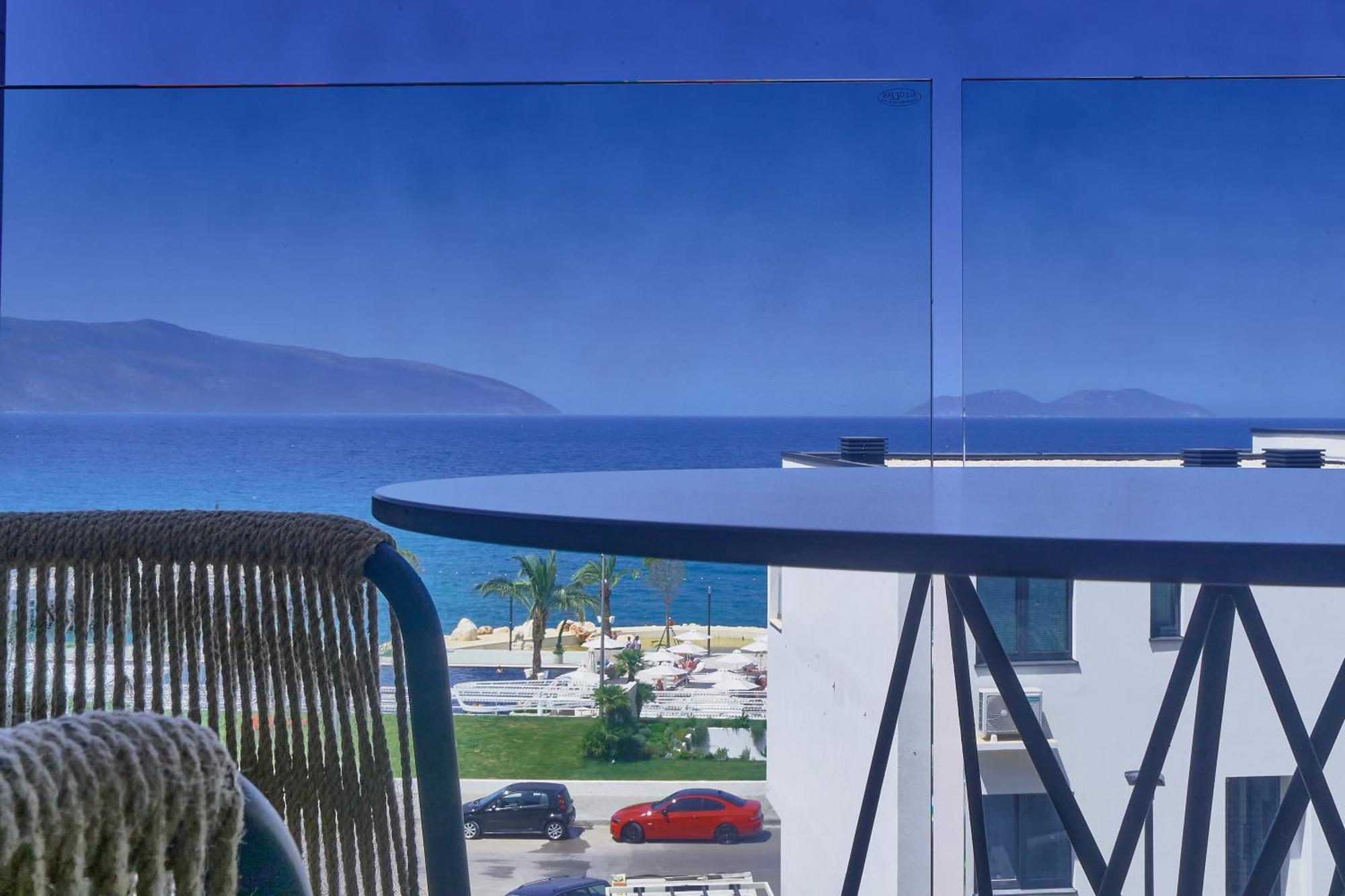 فلورا Azar Luxury Suites المظهر الخارجي الصورة