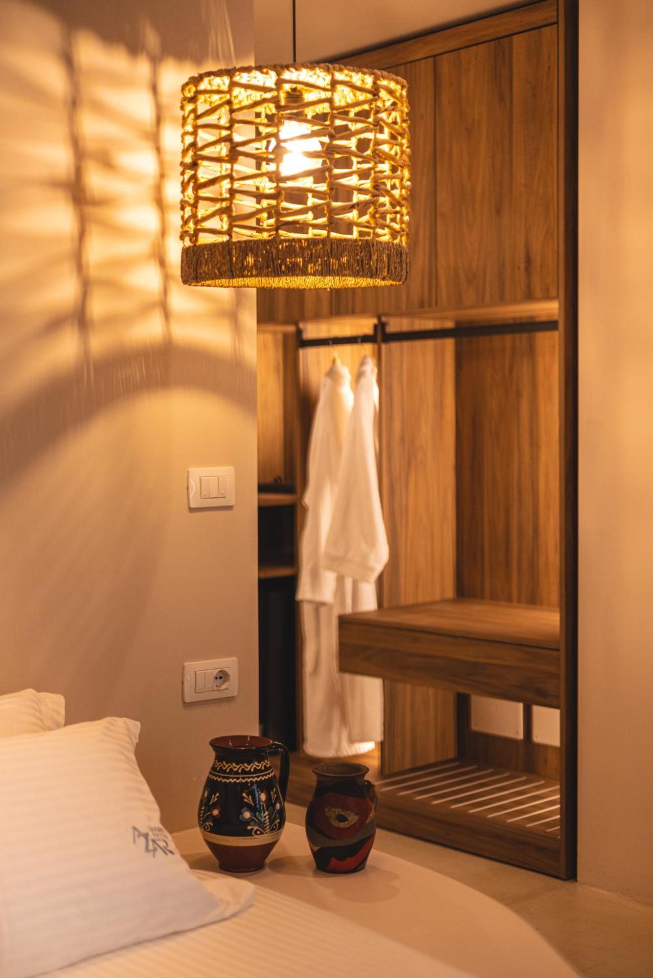 فلورا Azar Luxury Suites المظهر الخارجي الصورة