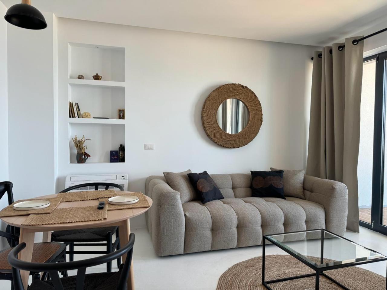 فلورا Azar Luxury Suites المظهر الخارجي الصورة