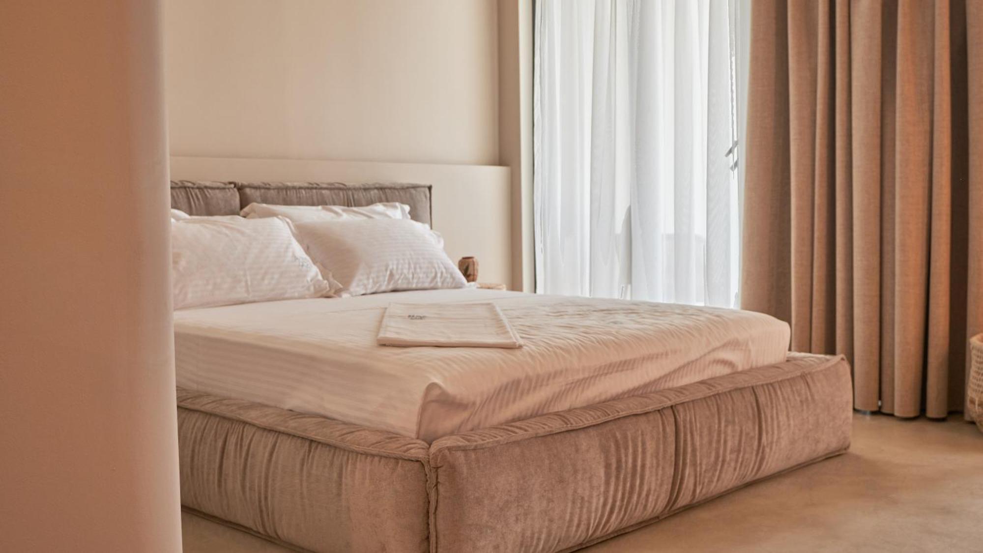 فلورا Azar Luxury Suites المظهر الخارجي الصورة