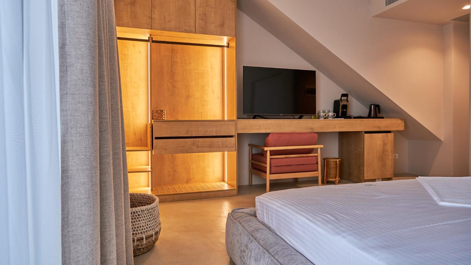 فلورا Azar Luxury Suites المظهر الخارجي الصورة