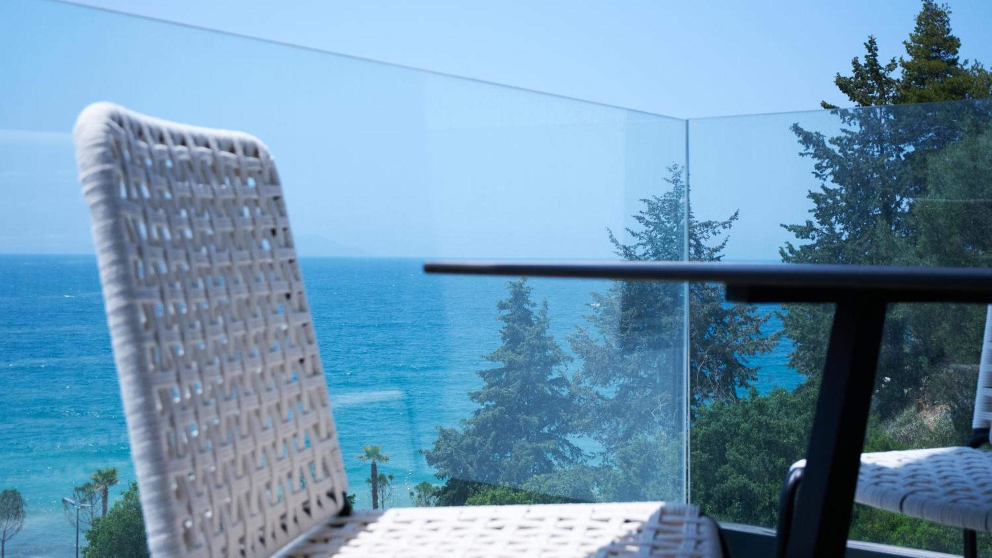 فلورا Azar Luxury Suites المظهر الخارجي الصورة