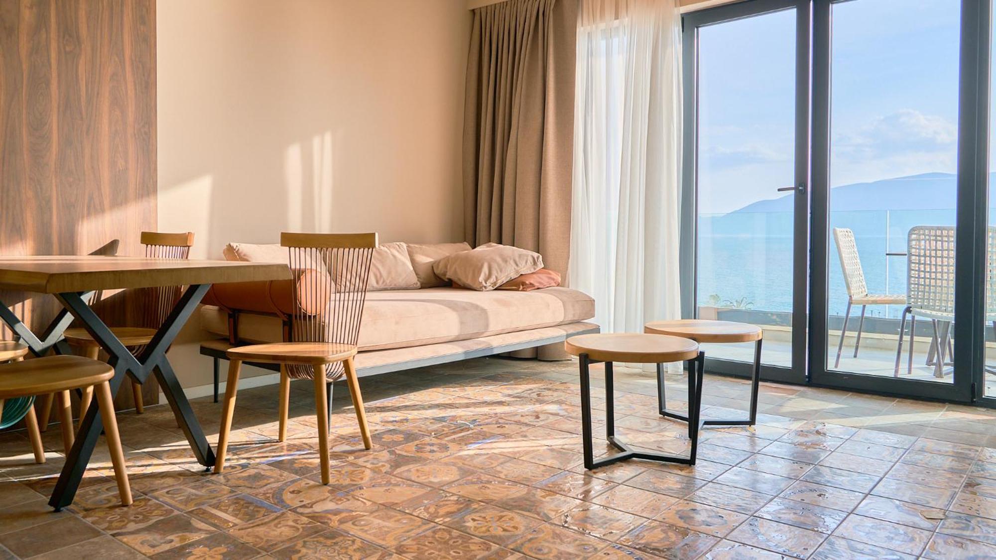 فلورا Azar Luxury Suites المظهر الخارجي الصورة