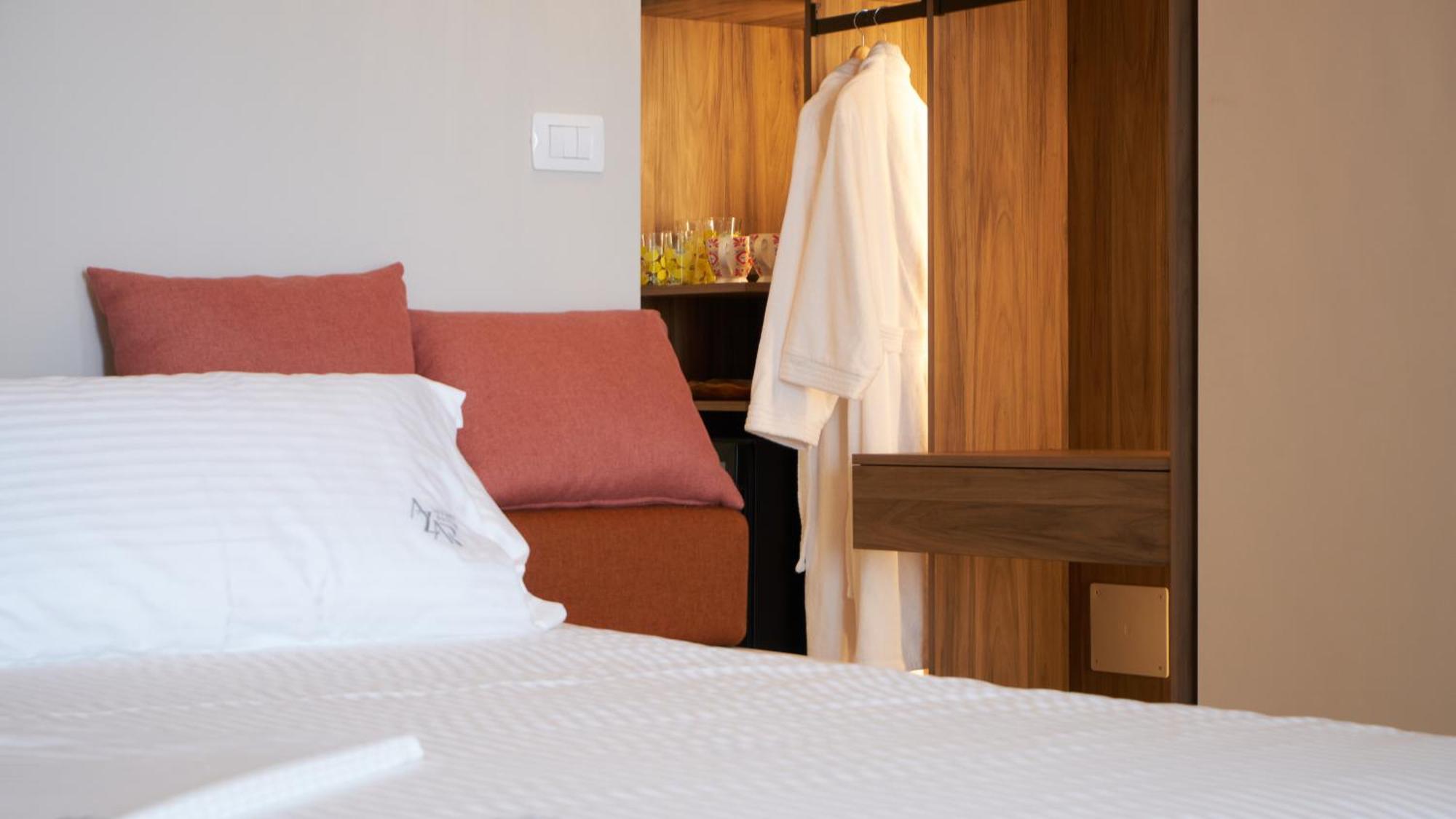 فلورا Azar Luxury Suites المظهر الخارجي الصورة